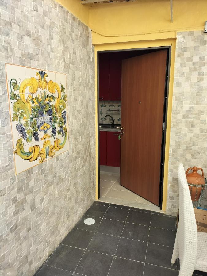 Dimora Di Don Kikkone Apartment Napoli Bagian luar foto