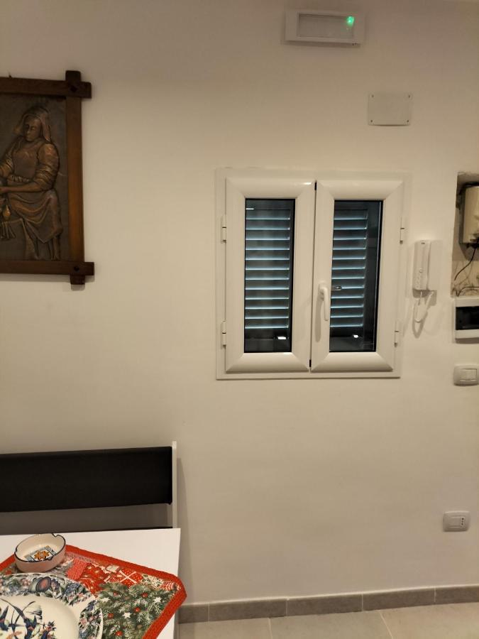 Dimora Di Don Kikkone Apartment Napoli Bagian luar foto