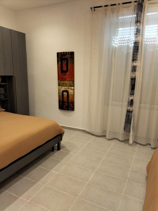 Dimora Di Don Kikkone Apartment Napoli Bagian luar foto
